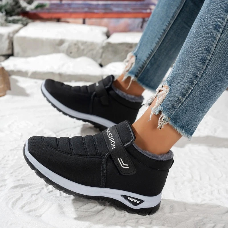 ❄️ Rutschfeste warme Winter-Sneaker zum Hineinschlüpfen | Kein kalter Fuß, kein Ausrutschen – Bequemer Halt für Schnee & Alltag ✨