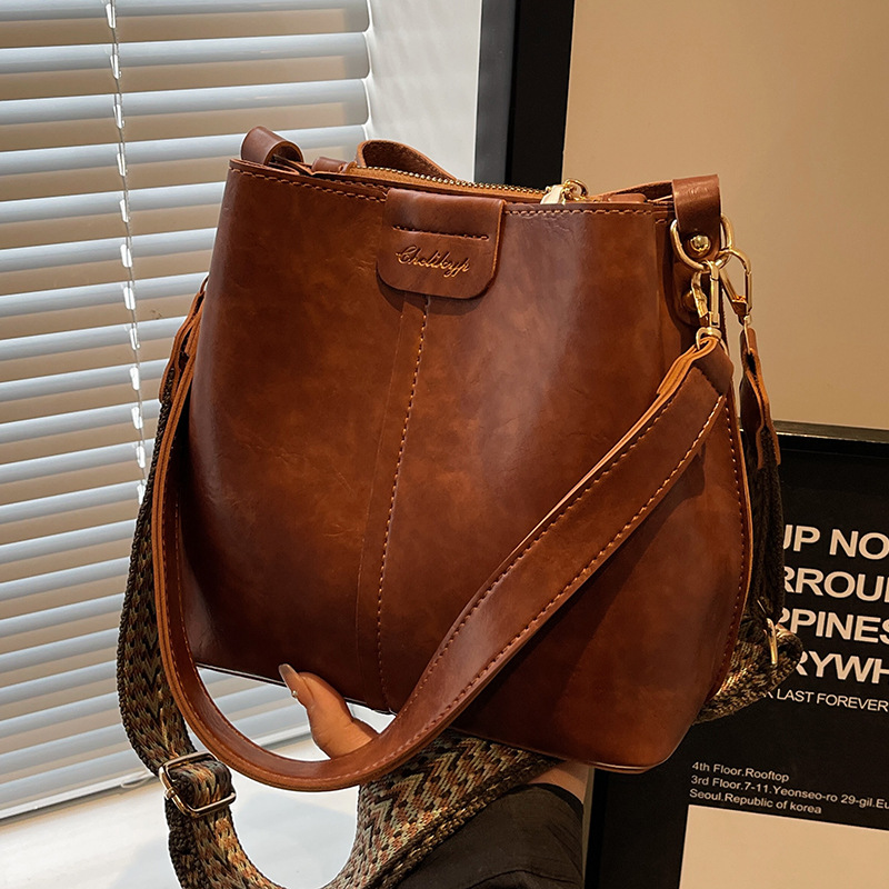👜 🎀 Damen Vintage Umhängetasche mit großem Fassungsvermögen – Geräumig, stilvoll & perfekt für den täglichen Weg zur Arbeit – Elegant, vielseitig & zeitlos 💫