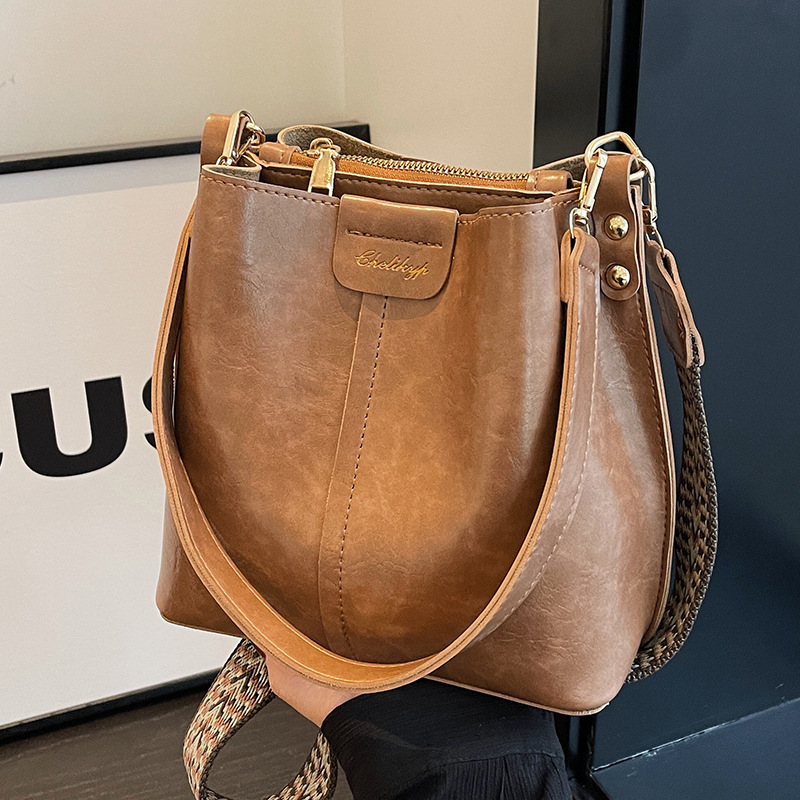 👜 🎀 Damen Vintage Umhängetasche mit großem Fassungsvermögen – Geräumig, stilvoll & perfekt für den täglichen Weg zur Arbeit – Elegant, vielseitig & zeitlos 💫