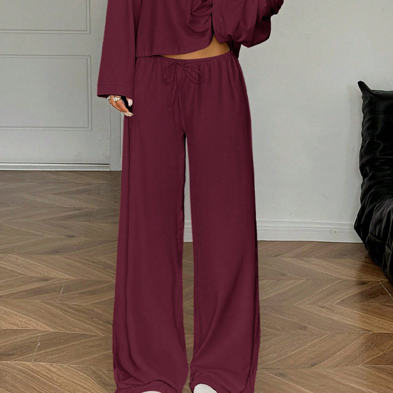 👖 Damen-Outfit bestehend aus schulterfreiem Oberteil und Hose
